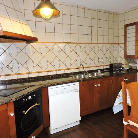 Semesterbostad Spacious House With Mountain View In Premio