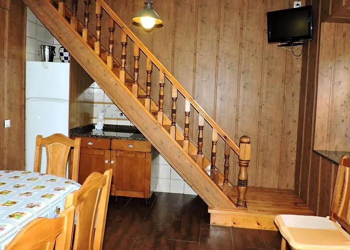 Spacious House With Mountain View In * Premio